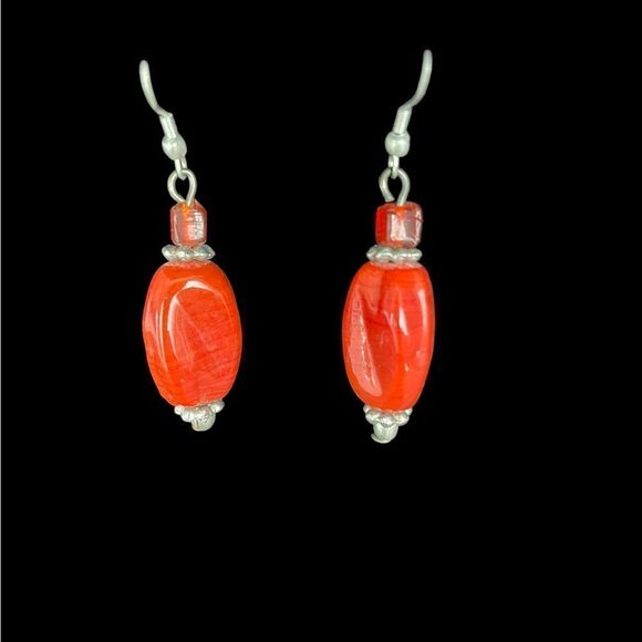 💎2/$15 RED DROP EARRINGS - Picture 1 of 4